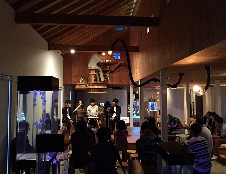 想芸館でのトークライブの様子
