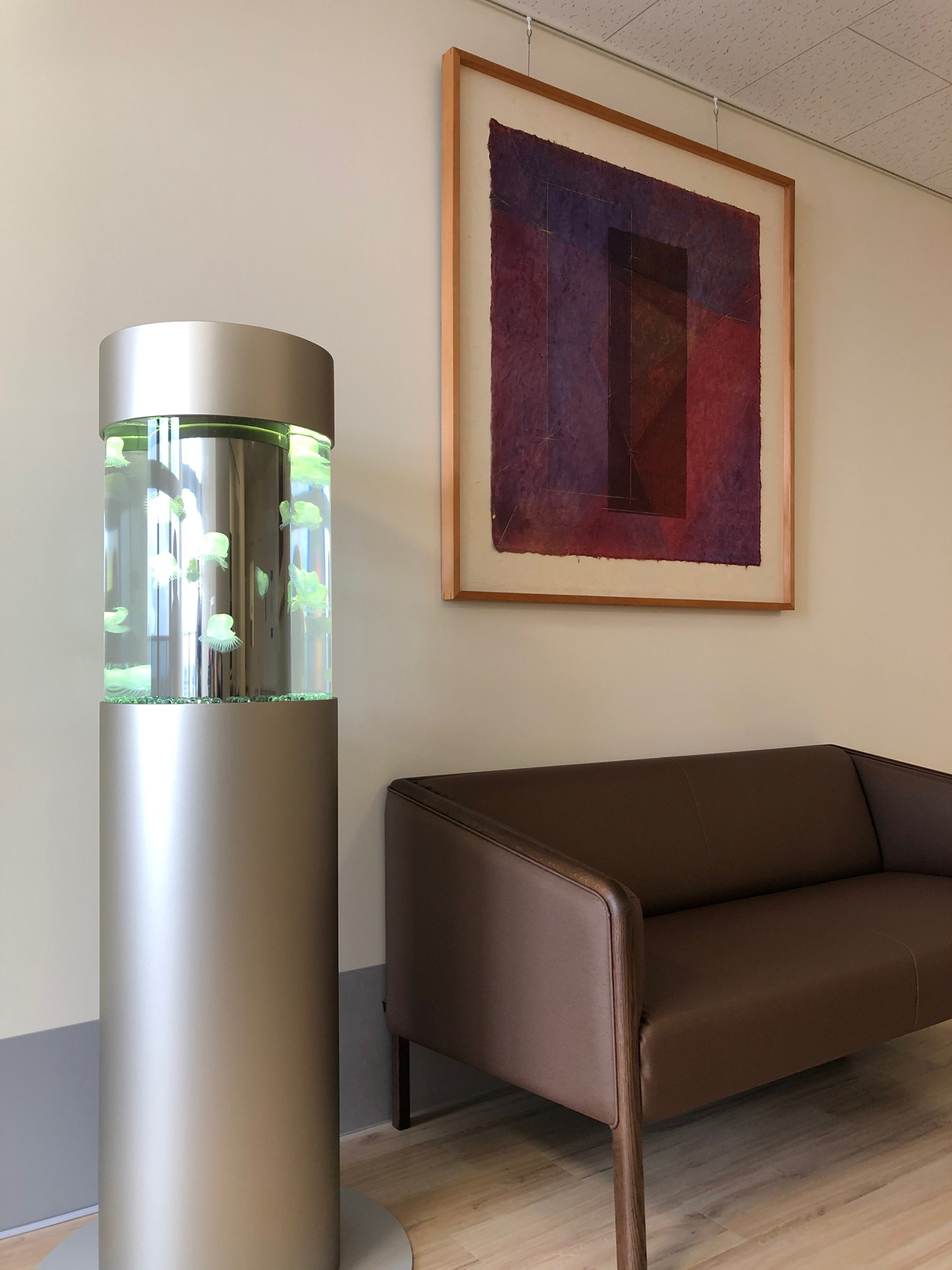 人工クラゲ水槽